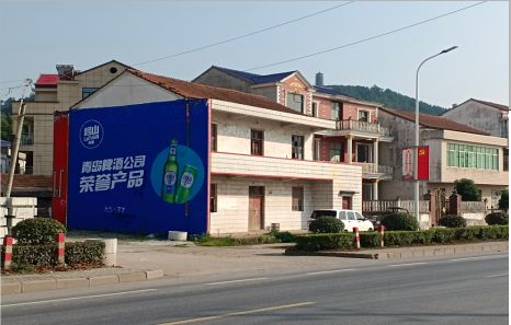 贵阳写真布和喷绘布的区别?